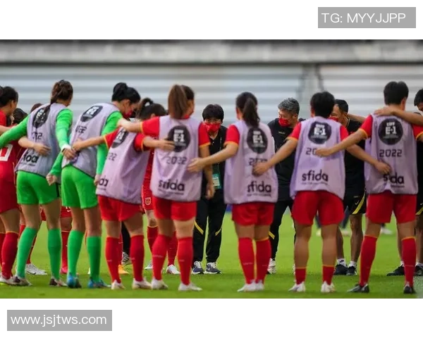 2022年足球明星抵达中国机场引发球迷热烈欢迎盛况回顾 2022年足球明星抵达中国机场引发球迷热烈欢迎盛况回顾