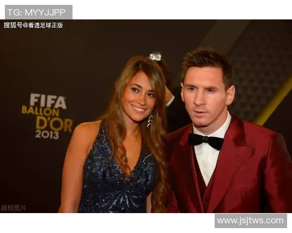 足球明星女友喜迎新生宝宝降临为爱情添新篇章