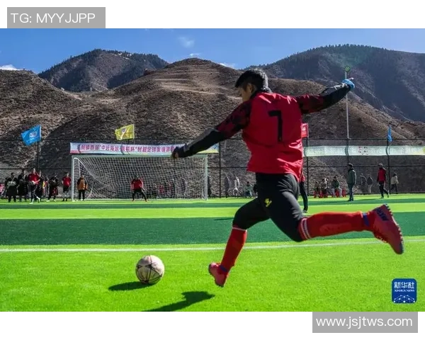 身高176的足球明星如何在绿茵场上展现出色的技艺与风采